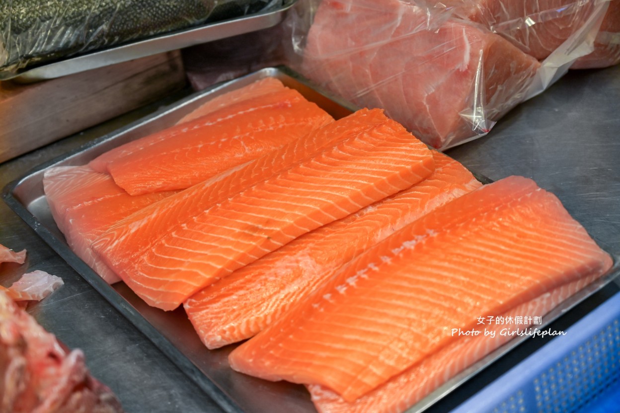 中央市場葉氏海鮮｜超人氣生魚片專賣店價位150元起(菜單) @女子的休假計劃