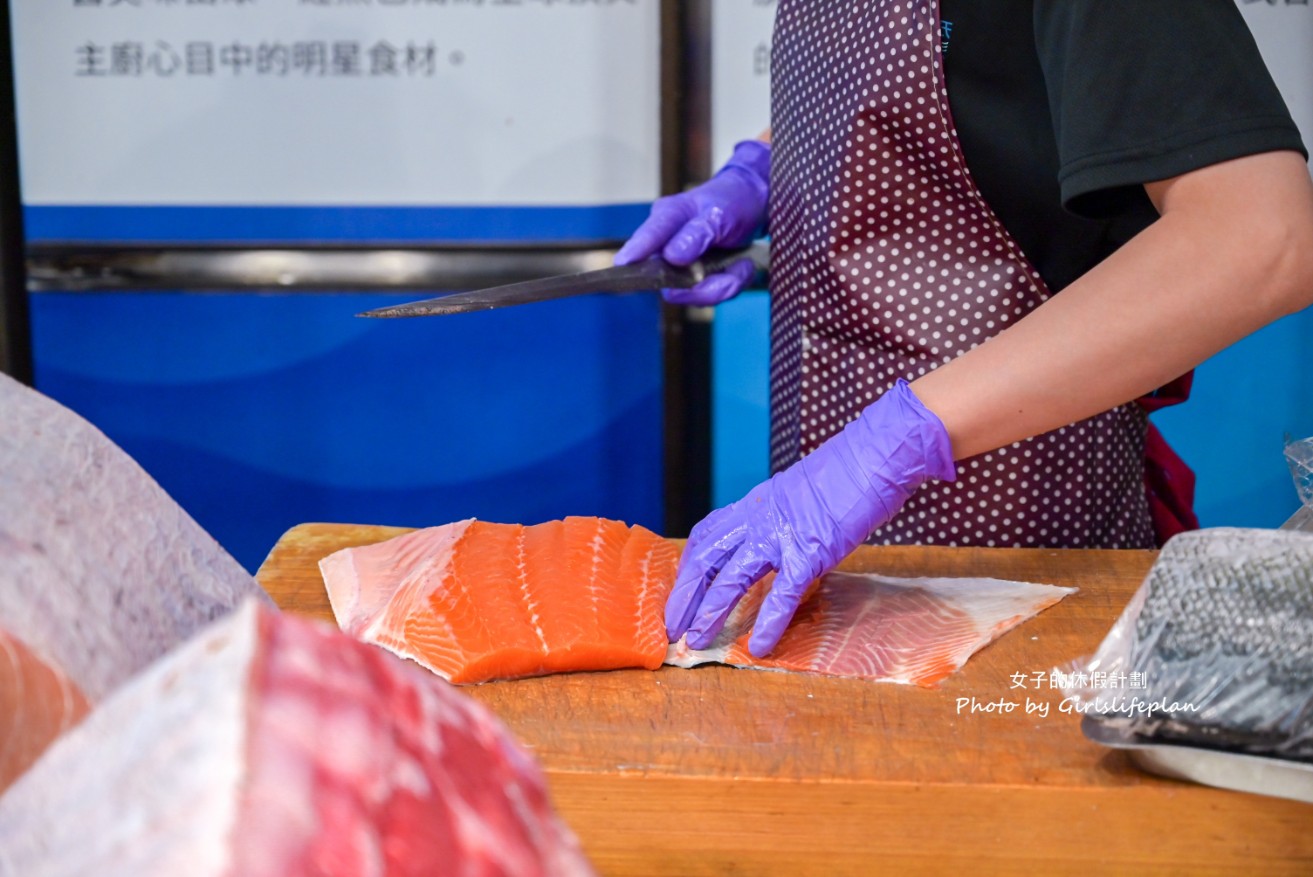 中央市場葉氏海鮮｜超人氣生魚片專賣店價位150元起(菜單) @女子的休假計劃