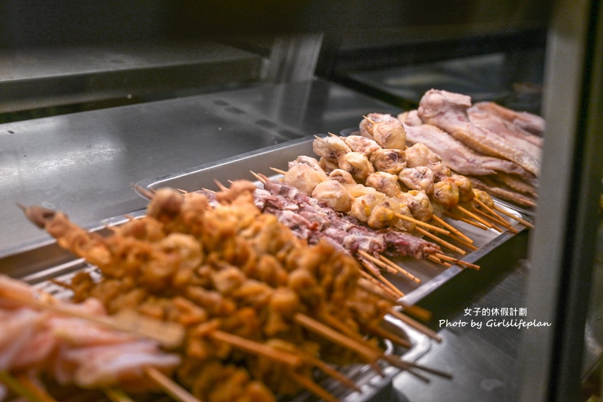 柒息地串燒居酒屋三重自強店｜平價串燒19元起，泡菜免費續(菜單) @女子的休假計劃