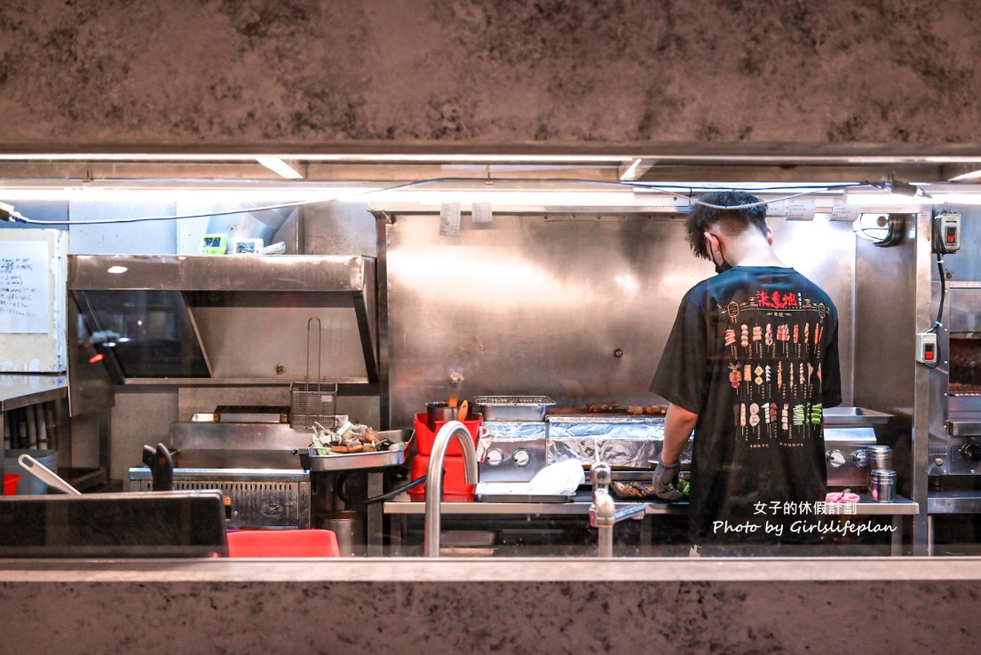 柒息地串燒居酒屋三重自強店｜平價串燒19元起，泡菜免費續(菜單) @女子的休假計劃