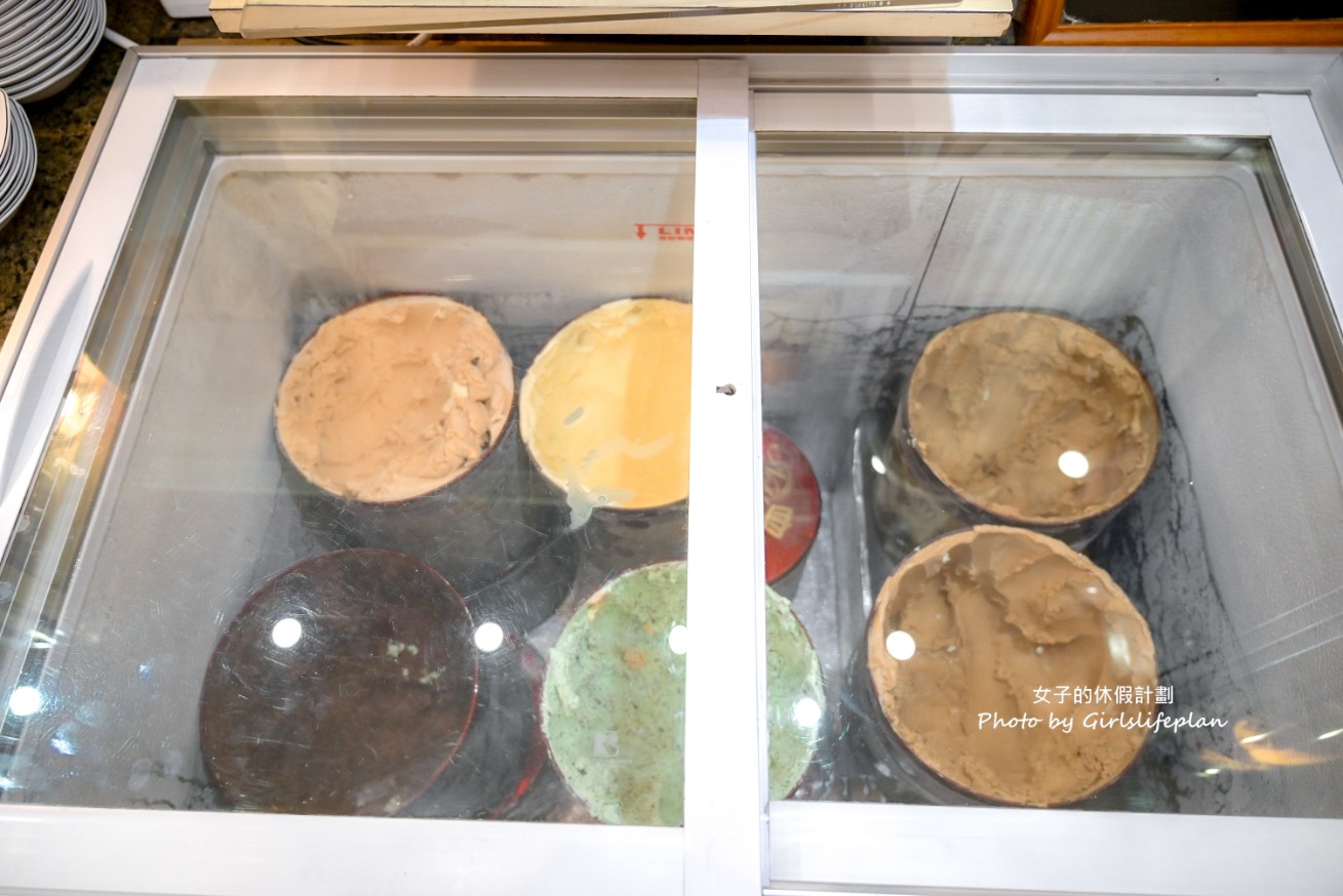 貴族世家台東店｜網友大推號稱全台最強，自助吧吃到飽只要380元不收服務費 @女子的休假計劃