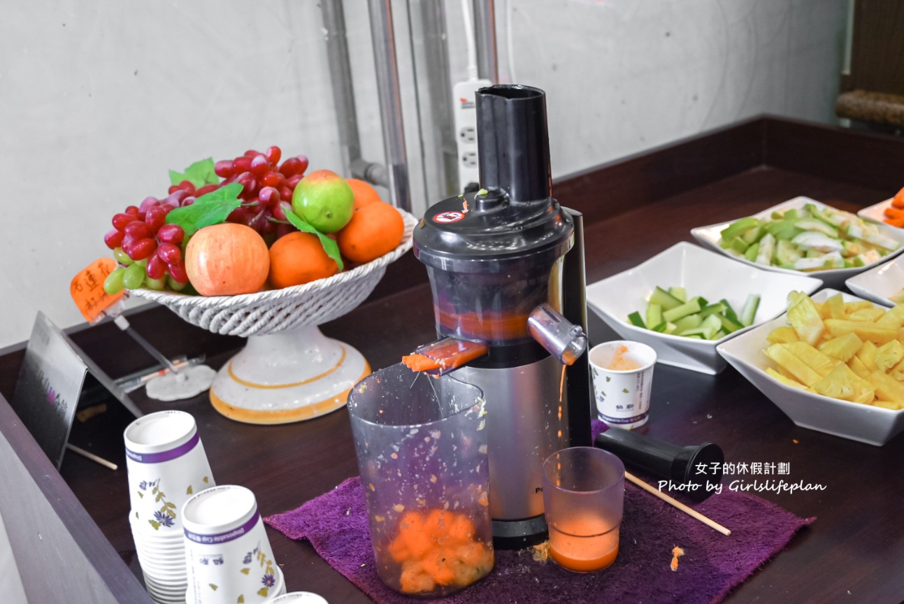 貴族世家台東店｜網友大推號稱全台最強，自助吧吃到飽只要380元不收服務費 @女子的休假計劃