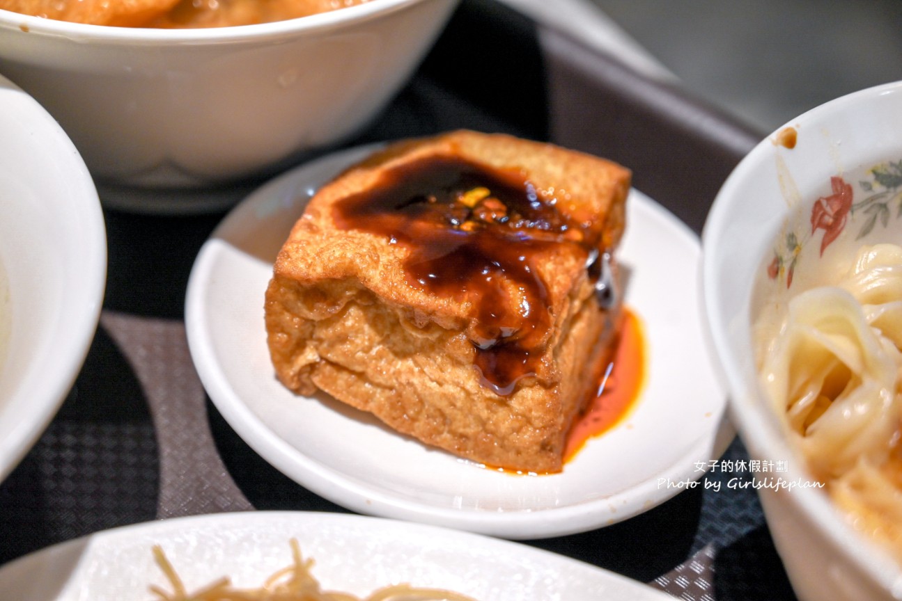永富魚丸店｜在地超過40年古早味小吃，羹湯免費續(菜單) @女子的休假計劃