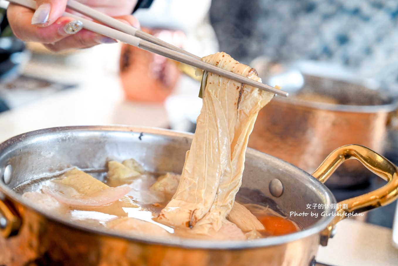主人想鍋物｜在地人的私房景點藏身在2樓空中花園網美鍋物店(菜單) @女子的休假計劃