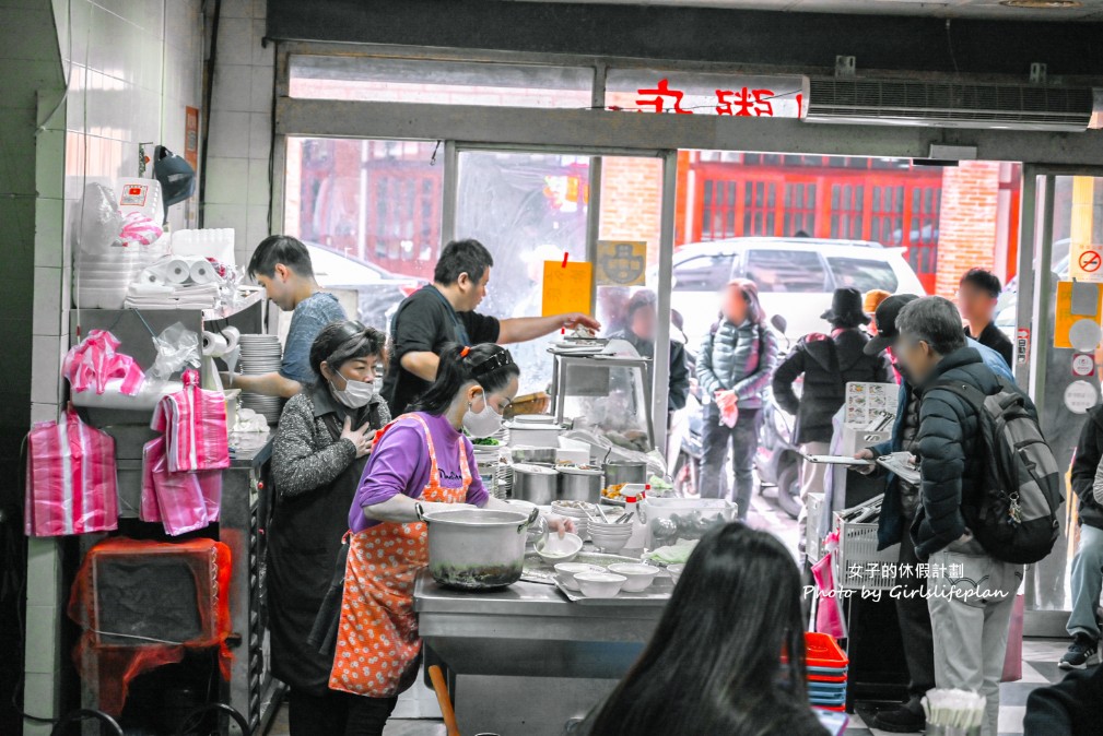 周記肉粥店｜在地人氣美食網友封為台北三大肉粥(菜單) @女子的休假計劃