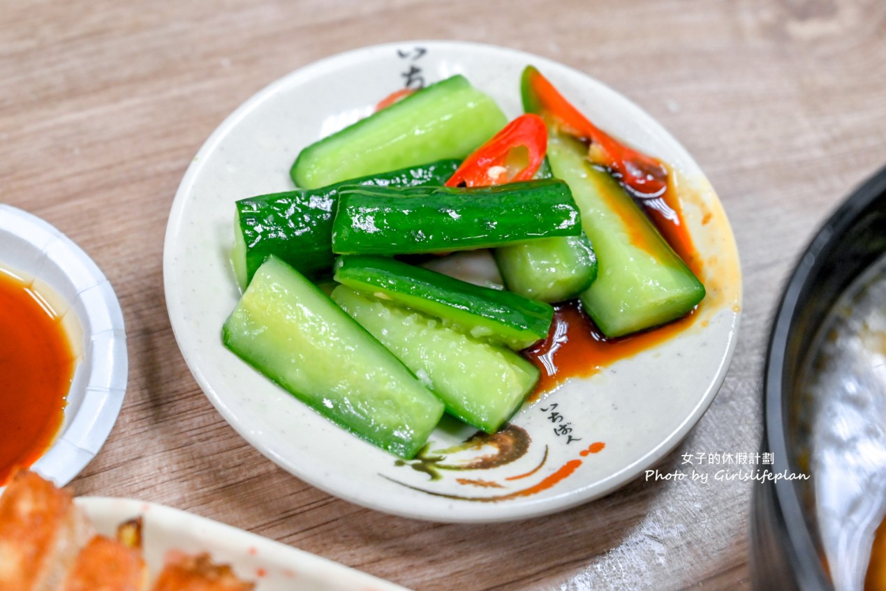 張記鍋貼牛肉麵｜皮薄酥脆6元鍋貼紅到日本人來拜師學藝(菜單) @女子的休假計劃