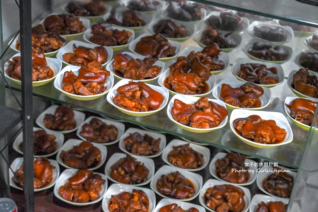 龍記搶鍋麵｜西門美食40年人氣老店，加大蒜更好吃(菜單) @女子的休假計劃