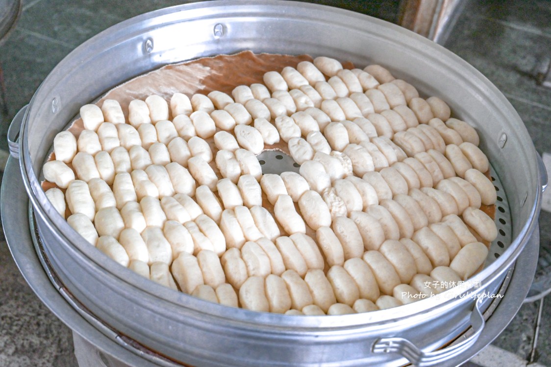 船長包子饅頭｜嘉義在地人下午茶小點心包子5元，小白饅頭2.5元(菜單) @女子的休假計劃