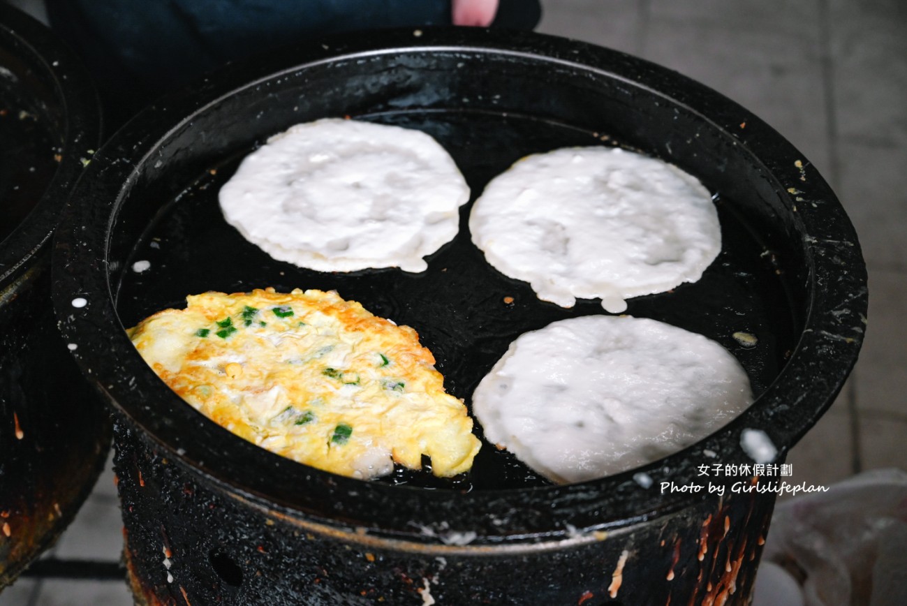 阿焜早點｜古早味粉漿蛋餅、胡椒蔥餅都很受歡迎(菜單) @女子的休假計劃