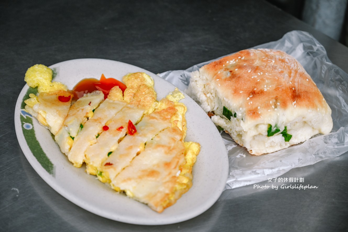 阿焜早點｜古早味粉漿蛋餅、胡椒蔥餅都很受歡迎(菜單) @女子的休假計劃