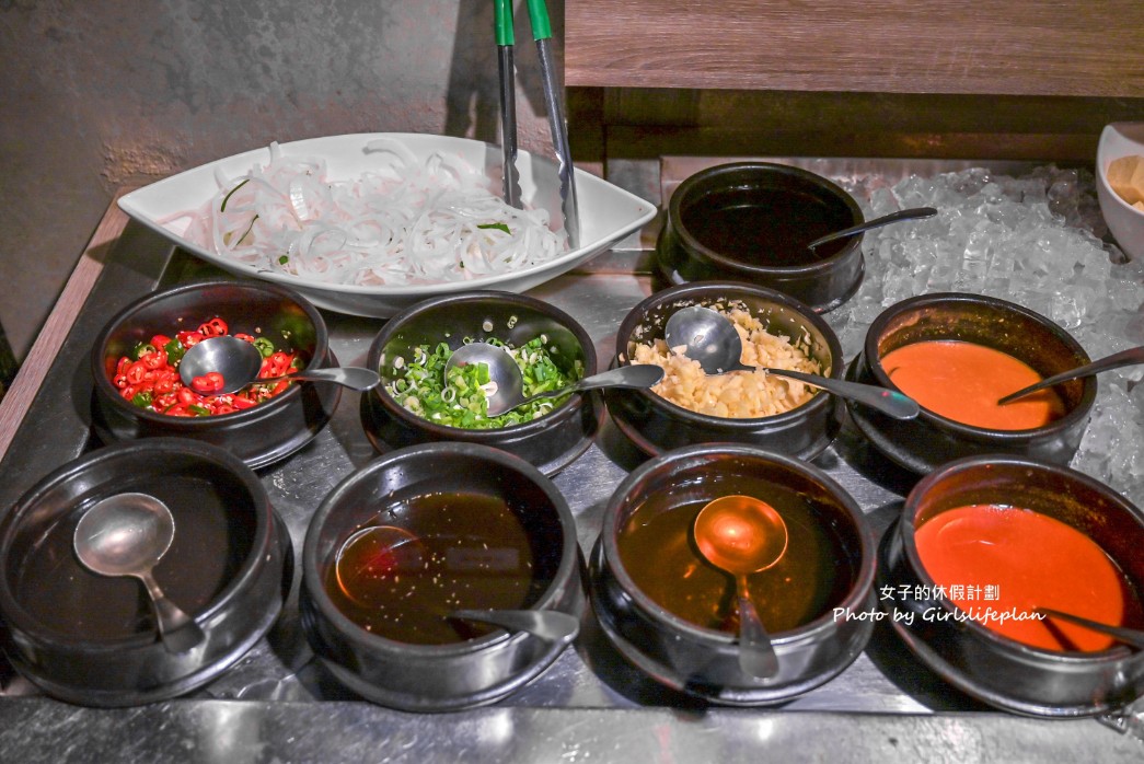 阿豬嘻烤肉村西門店｜銅盤烤肉加部隊鍋只要488元吃到飽(菜單) @女子的休假計劃