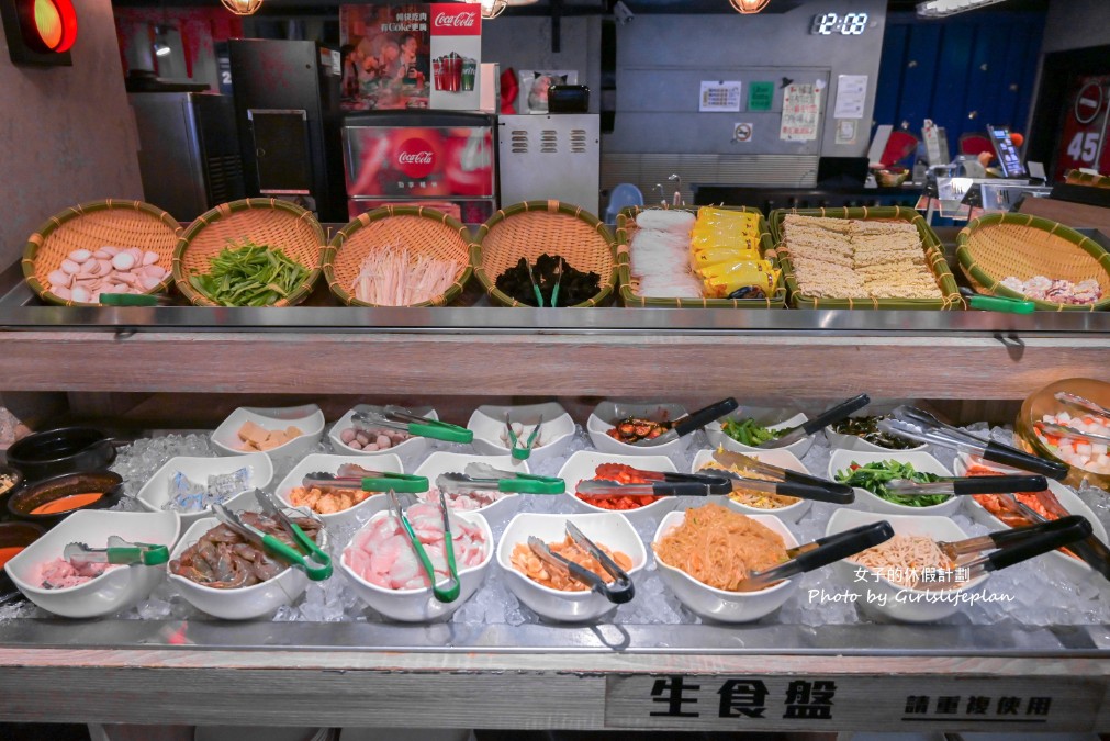 阿豬嘻烤肉村西門店｜銅盤烤肉加部隊鍋只要488元吃到飽(菜單) @女子的休假計劃