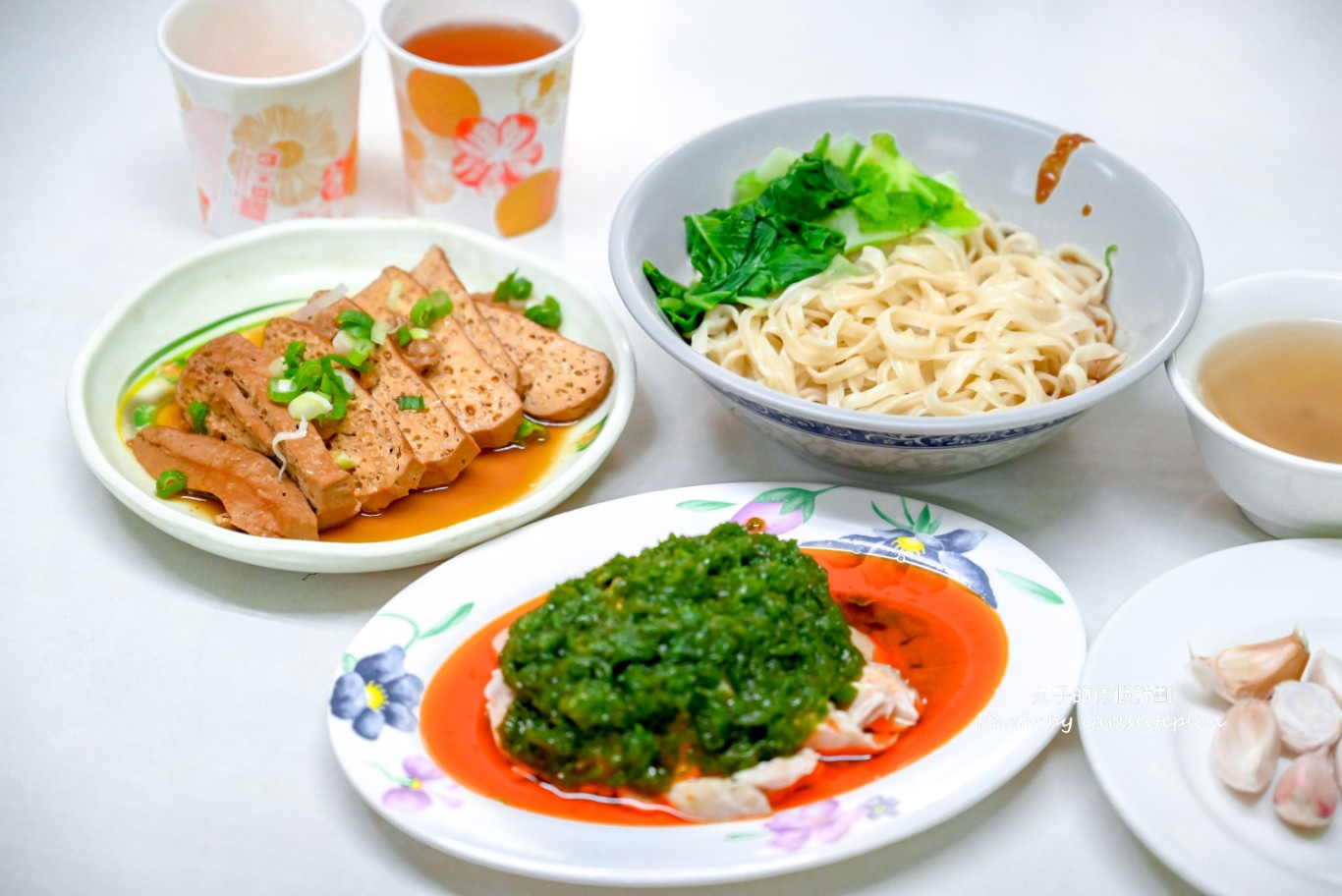 小龍飲食｜開業40年特色美食推薦怪味雞、滷味(菜單) @女子的休假計劃