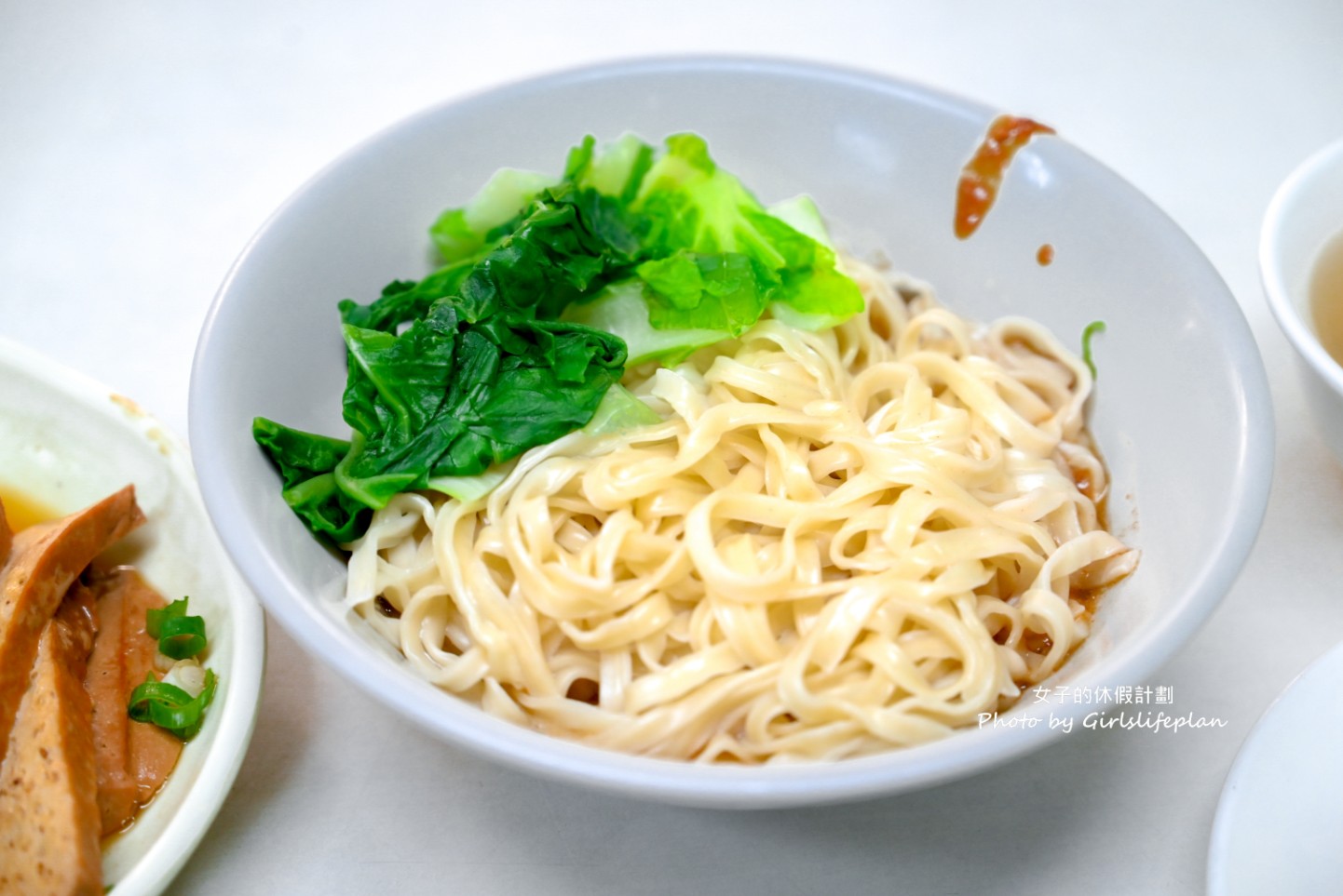 小龍飲食｜開業40年特色美食推薦怪味雞、滷味(菜單) @女子的休假計劃