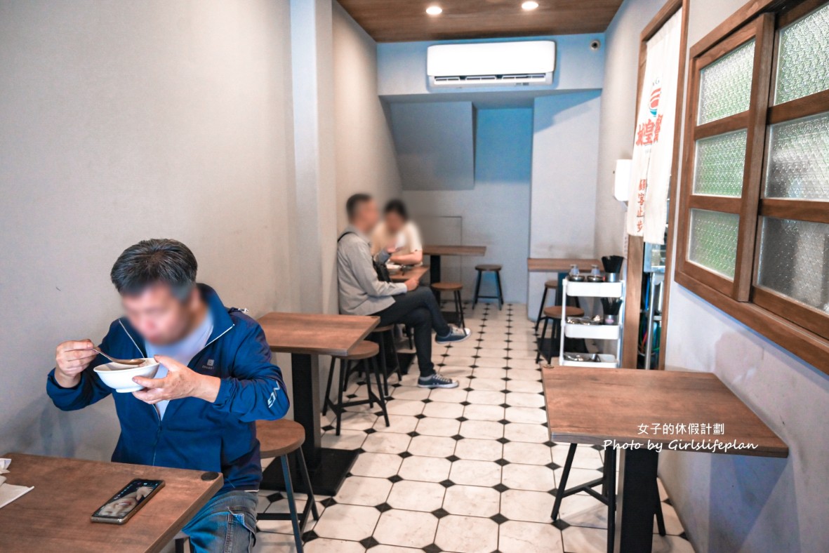 城隍早餐店｜在地超過70年必點控肉飯加半熟荷包蛋(菜單) @女子的休假計劃