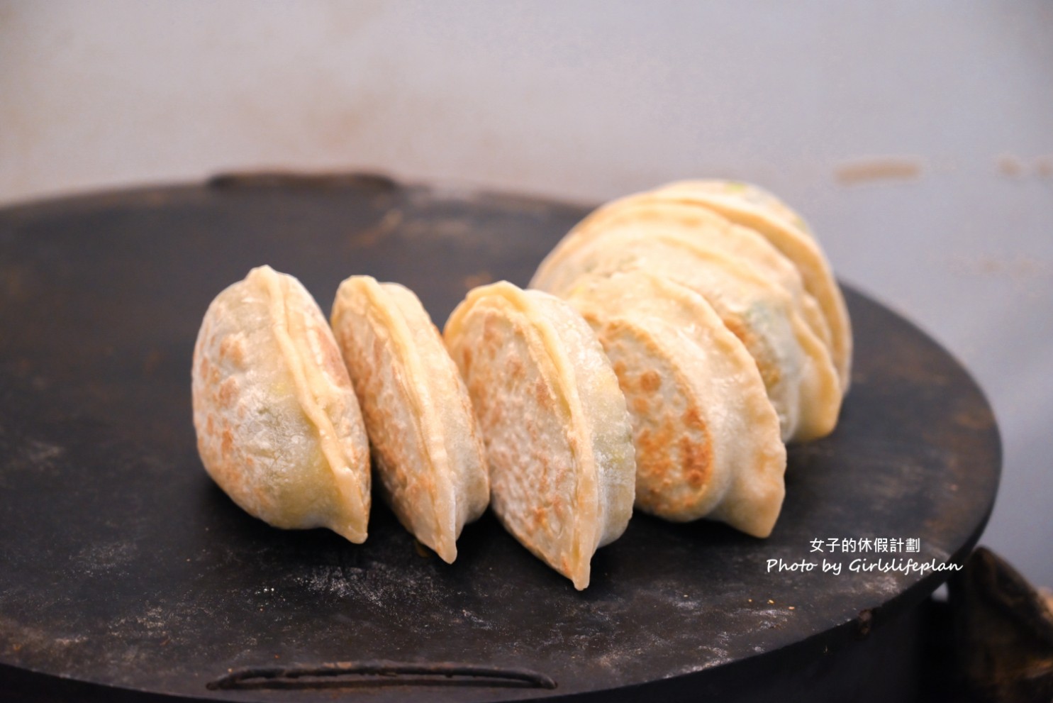 秦家餅店｜舒國治.胡天蘭.趙少康推薦三代傳承韭菜盒(菜單) @女子的休假計劃