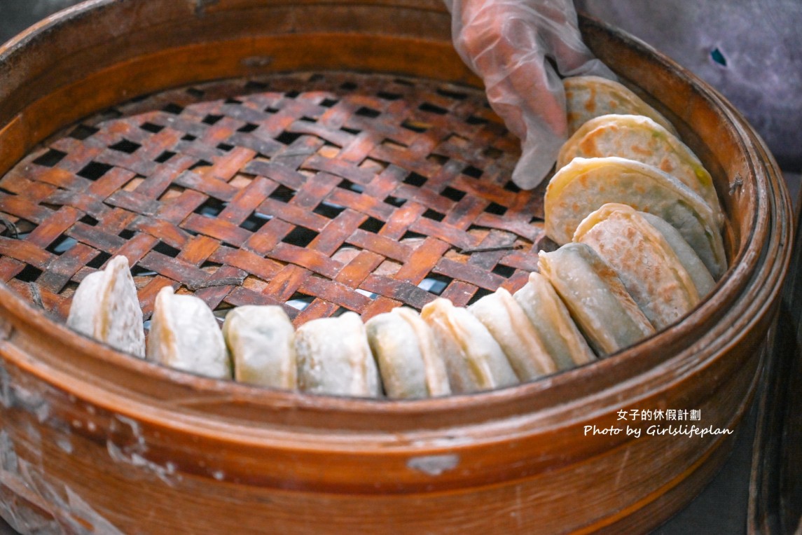 秦家餅店｜舒國治.胡天蘭.趙少康推薦三代傳承韭菜盒(菜單) @女子的休假計劃