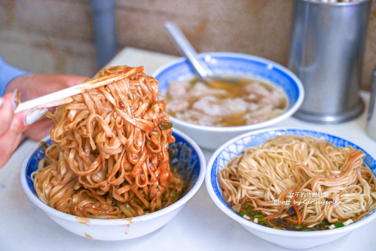 復興路炸醬麵｜在地人氣排隊美食，千萬別挑戰大碗(菜單) @女子的休假計劃