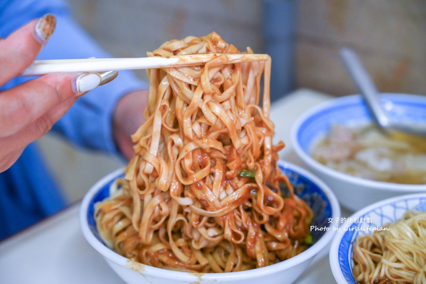 復興路炸醬麵｜在地人氣排隊美食，千萬別挑戰大碗(菜單) @女子的休假計劃