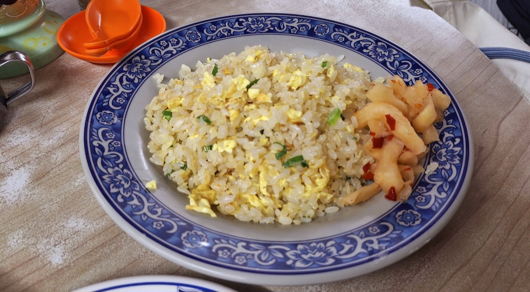 西門店小二｜開店50年人氣小吃店，排骨飯人氣必吃(菜單) @女子的休假計劃