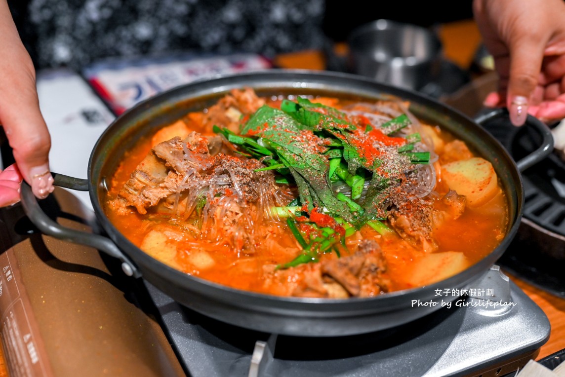 ABV Bar &#038; Kitchen 韓式餐酒館板橋店｜超棒代烤服務，生菜小菜吃到飽(菜單) @女子的休假計劃