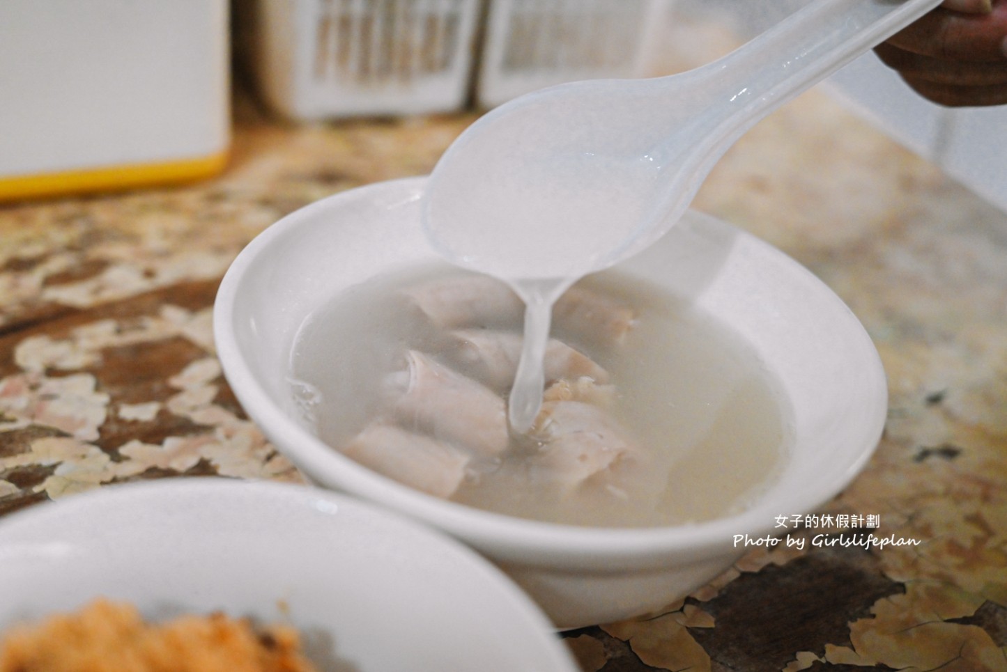 精忠三村米糕｜在地超過50年銅板古早味小吃(菜單) @女子的休假計劃