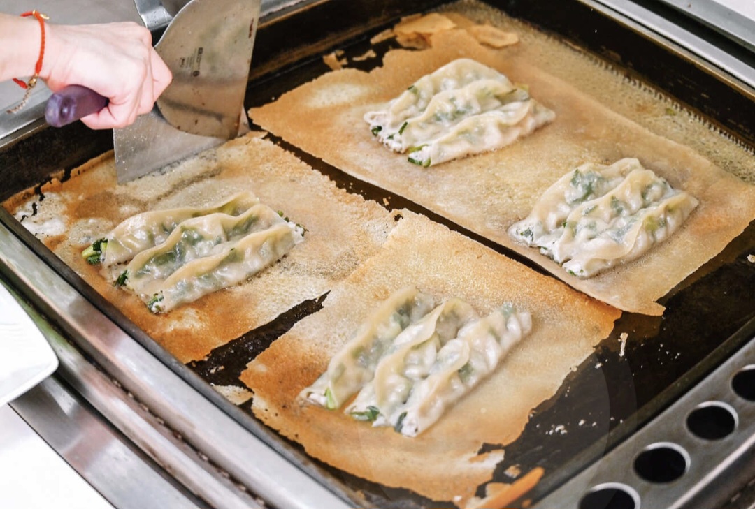 小妹弄堂|比臉大的鐵板鍋貼超吸睛,套餐價更優惠(菜單) @女子的休假計劃 小妹弄堂|比臉大的鐵板鍋貼超吸睛,套餐價更優惠(菜單) @女子的休假計劃