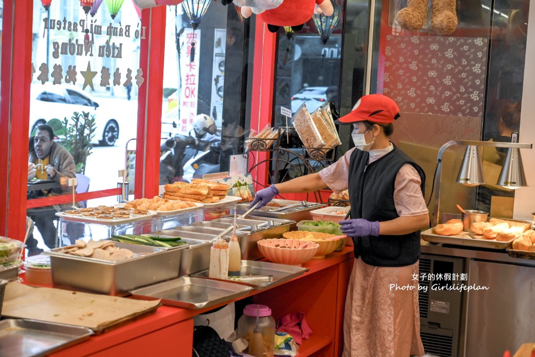 越南法國麵包工藝 台中店|搬家後依舊熱門,30元開吃(外帶) @女子的休假計劃 越南法國麵包工藝 台中店|搬家後依舊熱門,30元開吃(外帶) @女子的休假計劃