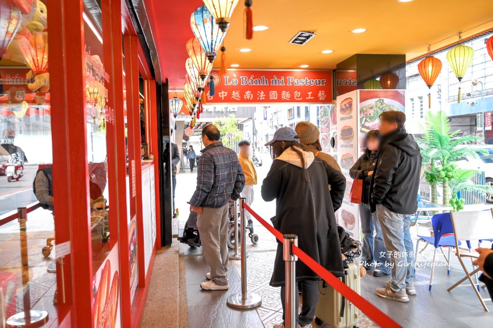 越南法國麵包工藝 台中店|搬家後依舊熱門,30元開吃(外帶) @女子的休假計劃 越南法國麵包工藝 台中店|搬家後依舊熱門,30元開吃(外帶) @女子的休假計劃