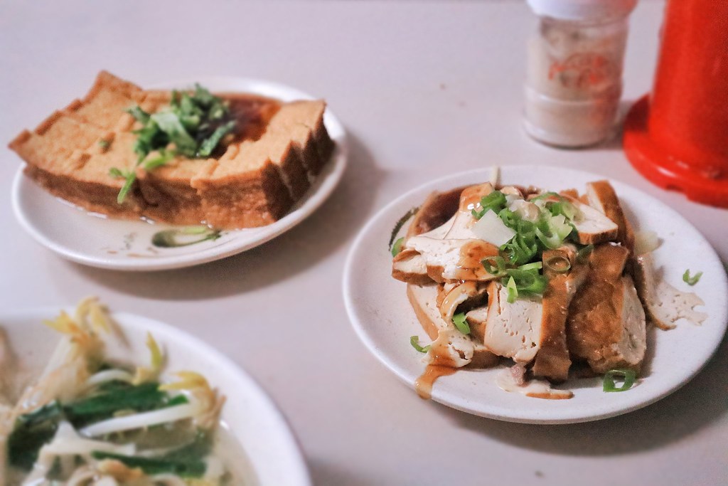 【新北中和】林家麵店：30年老店古早味傳統小吃 /中和環球美食 /外帶 @女子的休假計劃