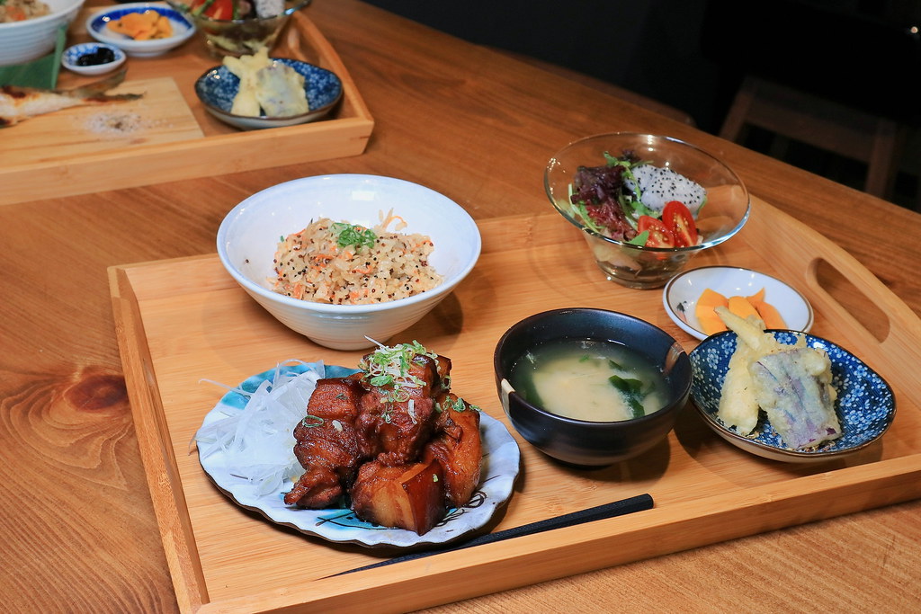 【台北】Mura餐酒館，燈光美氣氛佳CP值超高全日套餐販售中 /台北情人節餐廳 /台北聚餐平價 @女子的休假計劃