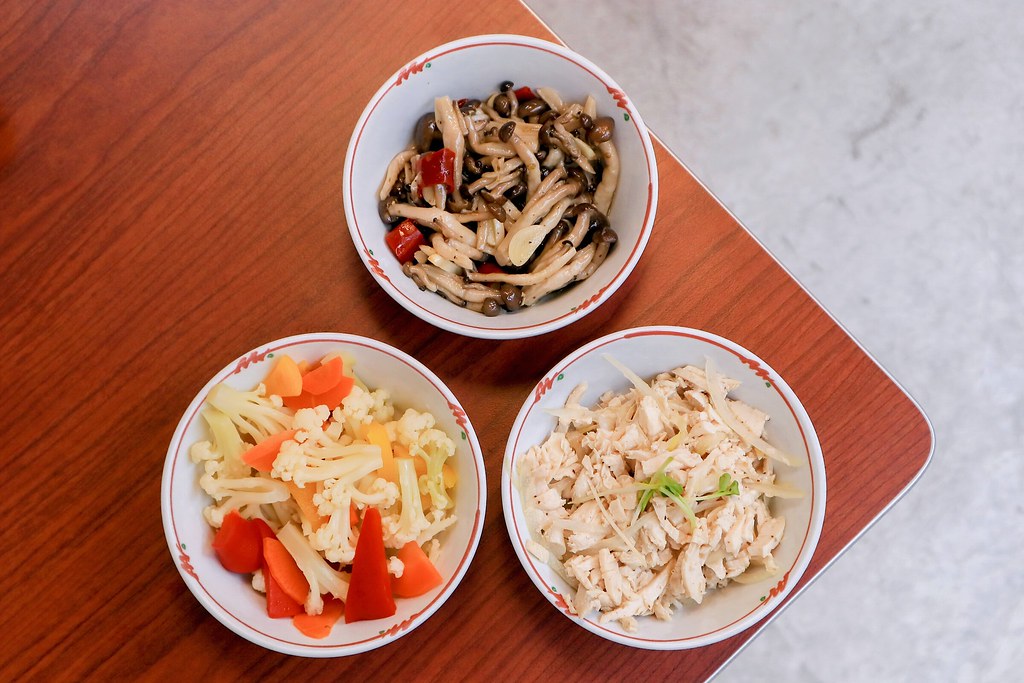 虎記餃子:外帶主餐50元起，餃子控看過來，日式脆皮一口煎餃，超Q彈蔬菜拉麵&福岡冰涼炸雞都在這/台北世貿美食 @女子的休假計劃