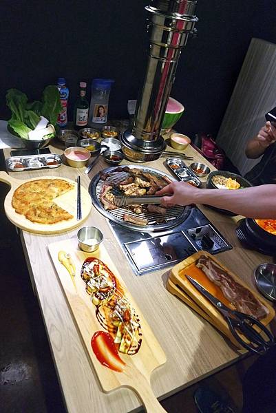 【台北．忠孝敦化站】台韓民國 韓式燒肉| 東區最夯的韓式燒肉好吃又有創意 @女子的休假計劃