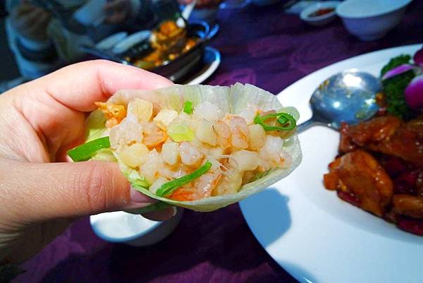彭園湘菜館(壹品宴)，彭園餐券新玩法精緻四人桌菜，適合一家大小一齊來饗用|第一飯店|松江南京站 @女子的休假計劃