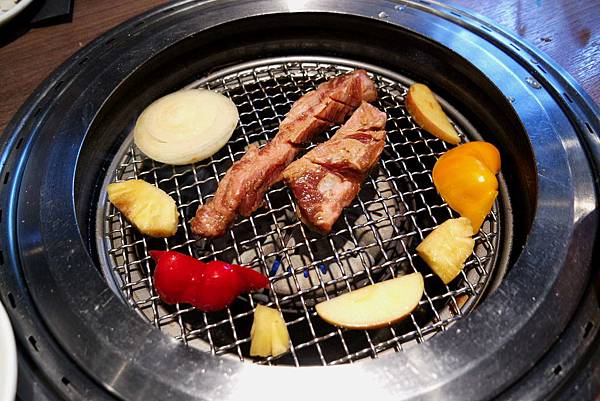 [台中南屯區] 關西風格主題燒肉店~燒肉風間 Kazama TripAdvisor 推薦 NO.1/A9和牛台中美食 @女子的休假計劃