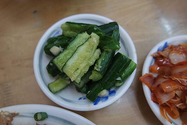 阿忠牛肉麵/新莊老字號美味飄香26年，雙重享受咀嚼多汁牛肉塊與大份量牛肉湯麵 @女子的休假計劃