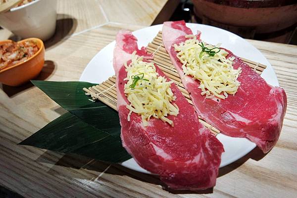 肉你好Yoloniku-燒肉串炸專門店，深夜食堂下班小酌好所在|小鮮肉服務|行天宮|中山國小站 @女子的休假計劃