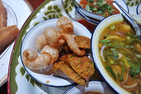 心泰原創泰國料理：正宗道地的泰北菜/信義安和站美食/外帶 @女子的休假計劃