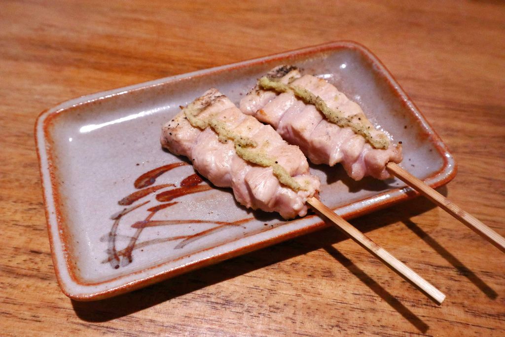 台北鳥喜：不用飛出國就能摘星美食，連續10年榮獲米其林一星東京”とり喜”台北米其林餐盤推薦！台北信義美食/商業午餐  @女子的休假計劃