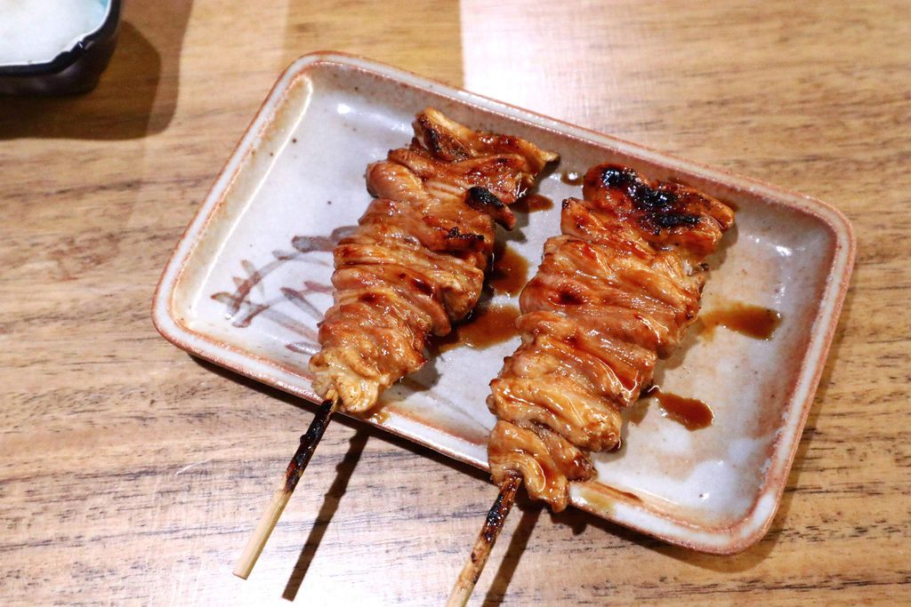 台北鳥喜：不用飛出國就能摘星美食，連續10年榮獲米其林一星東京”とり喜”台北米其林餐盤推薦！台北信義美食/商業午餐  @女子的休假計劃