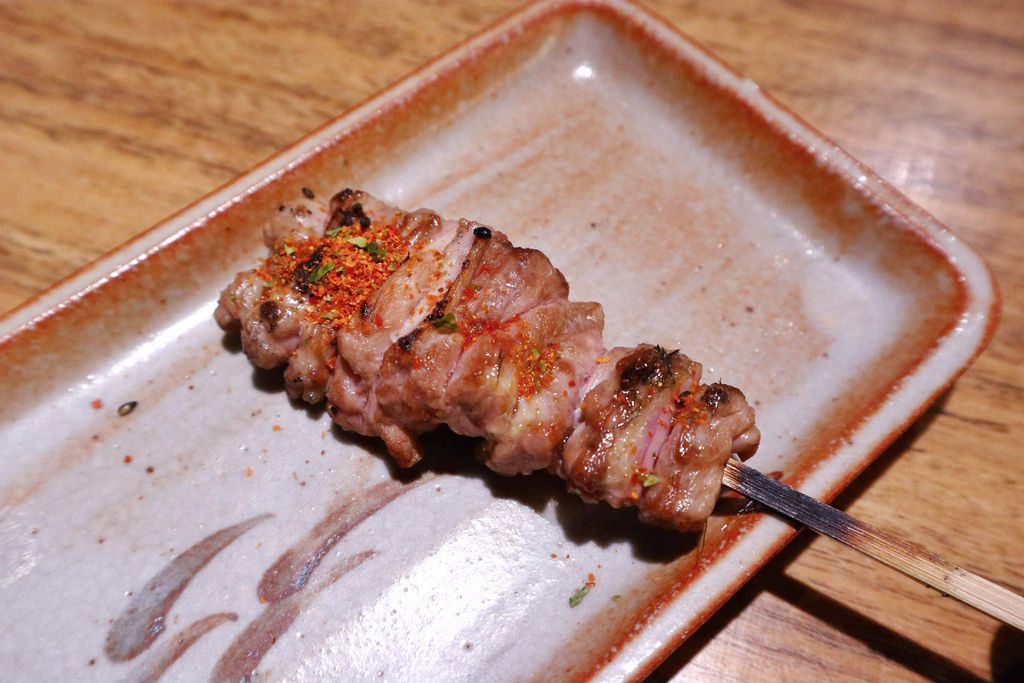 台北鳥喜：不用飛出國就能摘星美食，連續10年榮獲米其林一星東京”とり喜”台北米其林餐盤推薦！台北信義美食/商業午餐  @女子的休假計劃