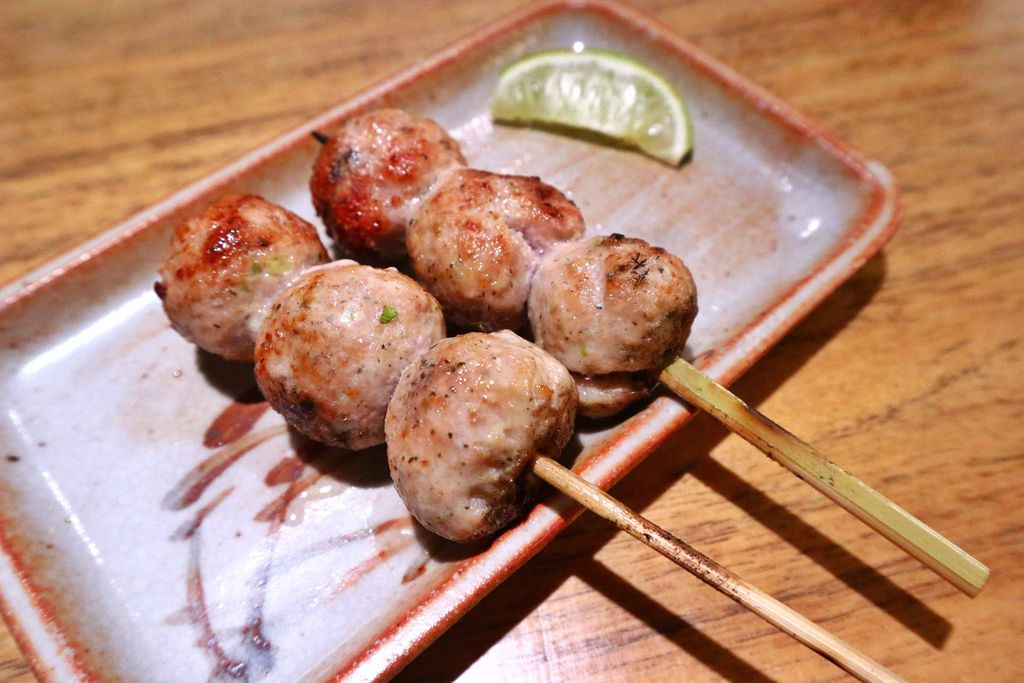 台北鳥喜：不用飛出國就能摘星美食，連續10年榮獲米其林一星東京”とり喜”台北米其林餐盤推薦！台北信義美食/商業午餐  @女子的休假計劃