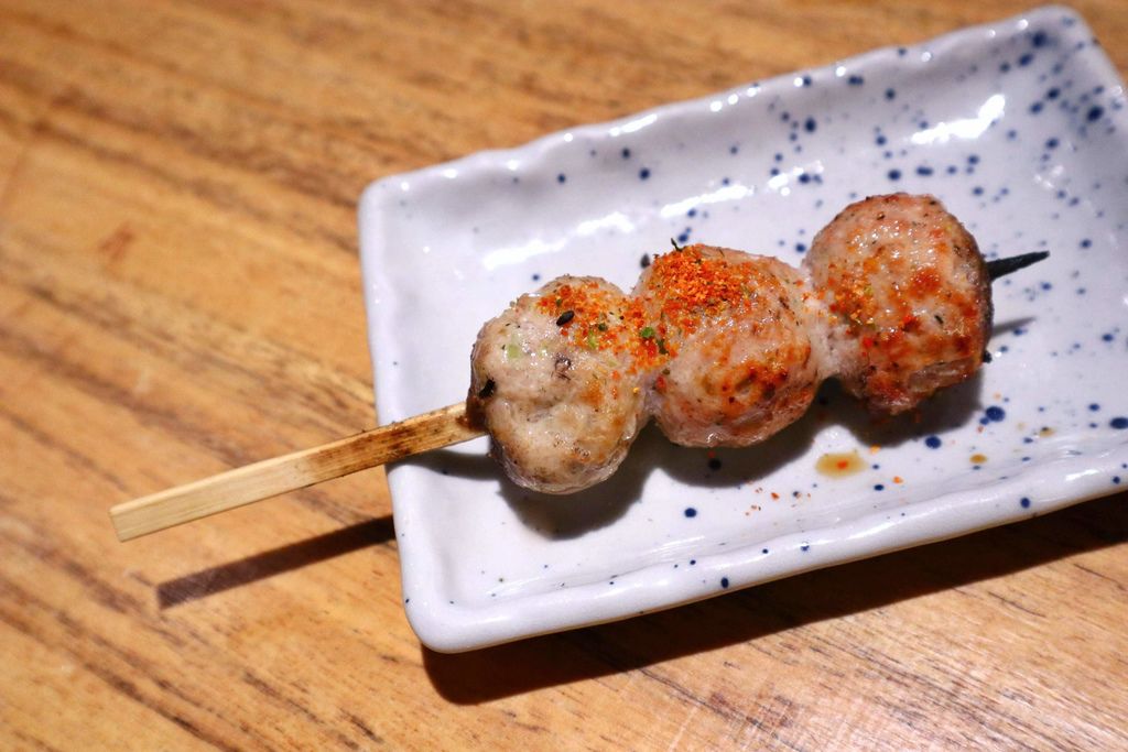 台北鳥喜：不用飛出國就能摘星美食，連續10年榮獲米其林一星東京”とり喜”台北米其林餐盤推薦！台北信義美食/商業午餐  @女子的休假計劃