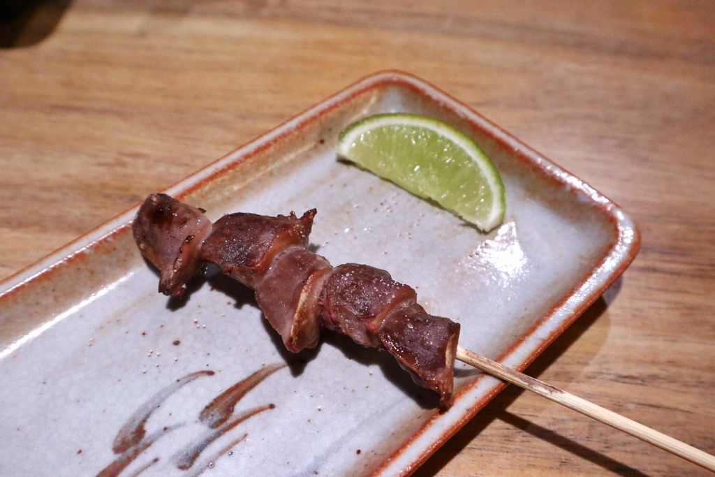 台北鳥喜：不用飛出國就能摘星美食，連續10年榮獲米其林一星東京”とり喜”台北米其林餐盤推薦！台北信義美食/商業午餐  @女子的休假計劃