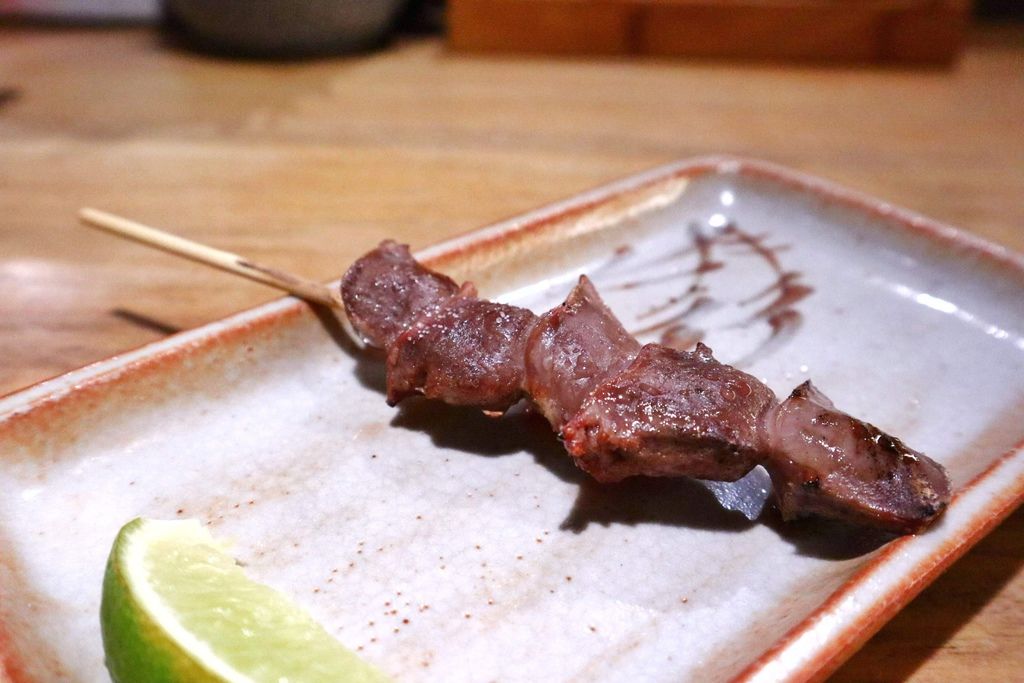 台北鳥喜：不用飛出國就能摘星美食，連續10年榮獲米其林一星東京”とり喜”台北米其林餐盤推薦！台北信義美食/商業午餐  @女子的休假計劃