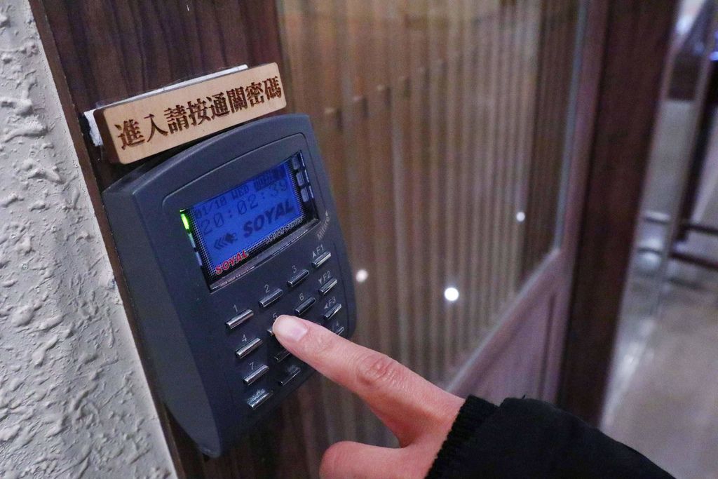 台北鳥喜：不用飛出國就能摘星美食，連續10年榮獲米其林一星東京”とり喜”台北米其林餐盤推薦！台北信義美食/商業午餐  @女子的休假計劃