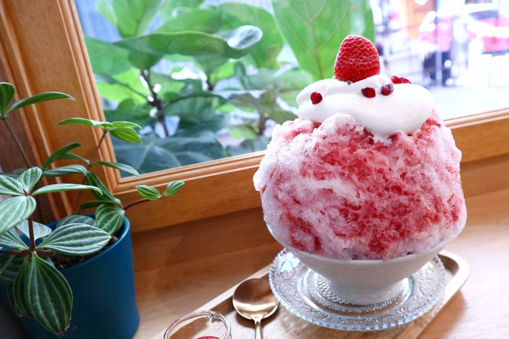 台北東門市場 | 金雞母Jingimoo，網美系草莓冰粉色夢幻美到讓人心醉 @女子的休假計劃