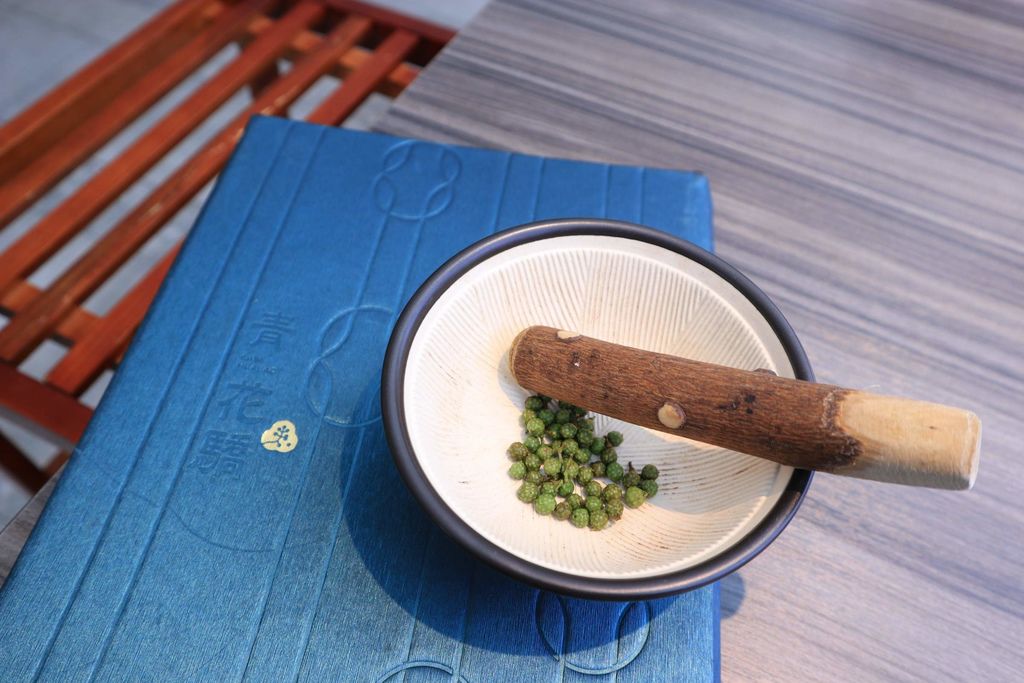 台北中山火鍋 | 青花驕麻辣火鍋，九葉青花椒麻、香、辣風味 /王品 @女子的休假計劃