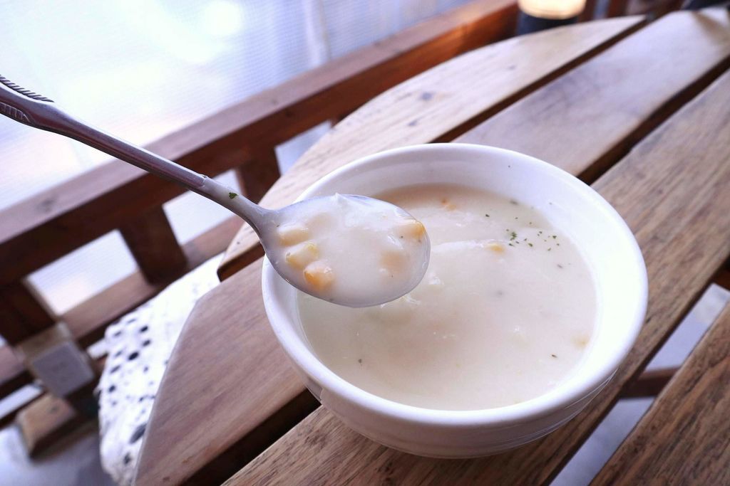 【桃園龍潭】野火原味美式牛排，最懂老饕的老饕板腱軟嫩牛排、墨西哥香辣雞腿排 |龍潭美食 |龍潭大池 |龍潭必吃/外帶 @女子的休假計劃