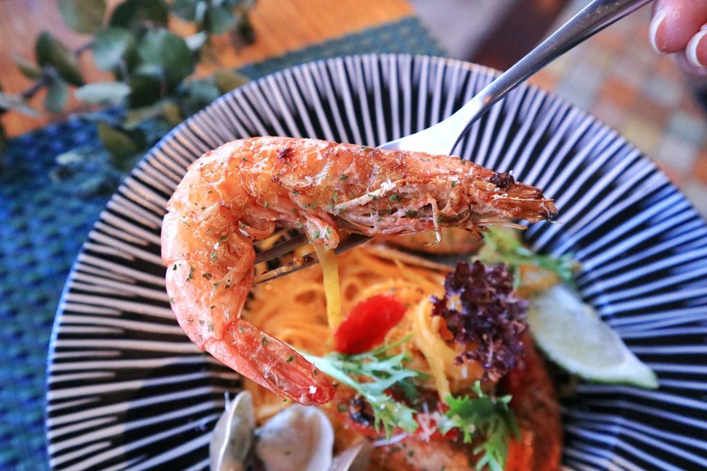 冪La Miette Cafe&Bistro歐陸廚房 |新竹IG打卡熱門餐廳，冪咖啡 |西班牙料理 |新竹美食外帶 @女子的休假計劃